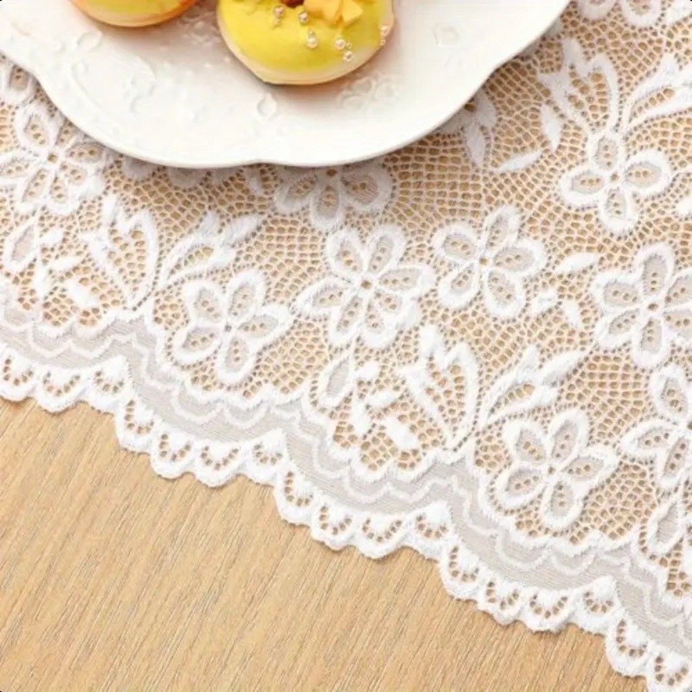 French Elegant Floral Cut-Out  - Christmas Table Runner 评论和价格